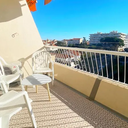 La Couronne Du Cros Apartment *